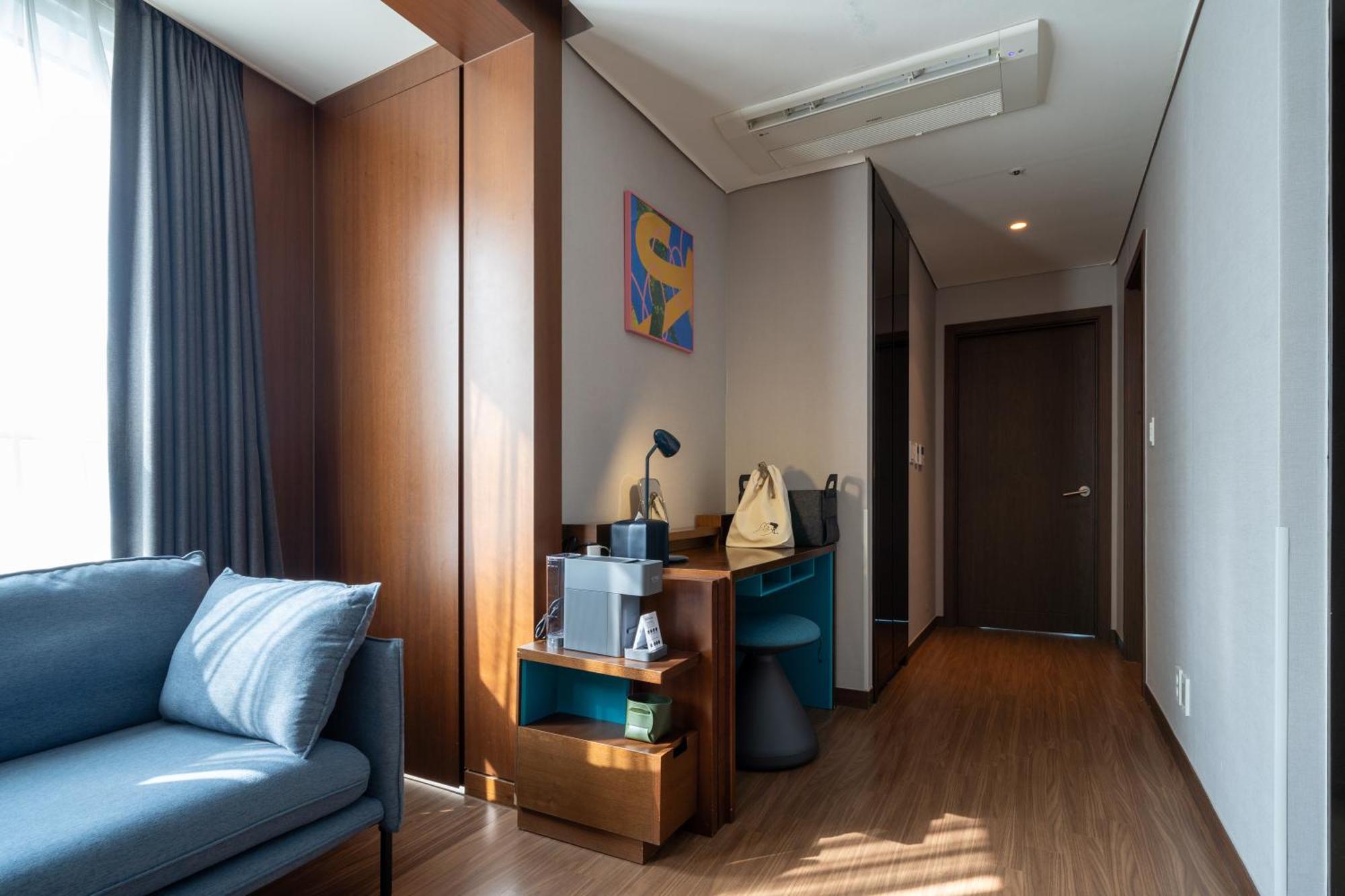Urbanstay Haeundae Station Пусан Экстерьер фото